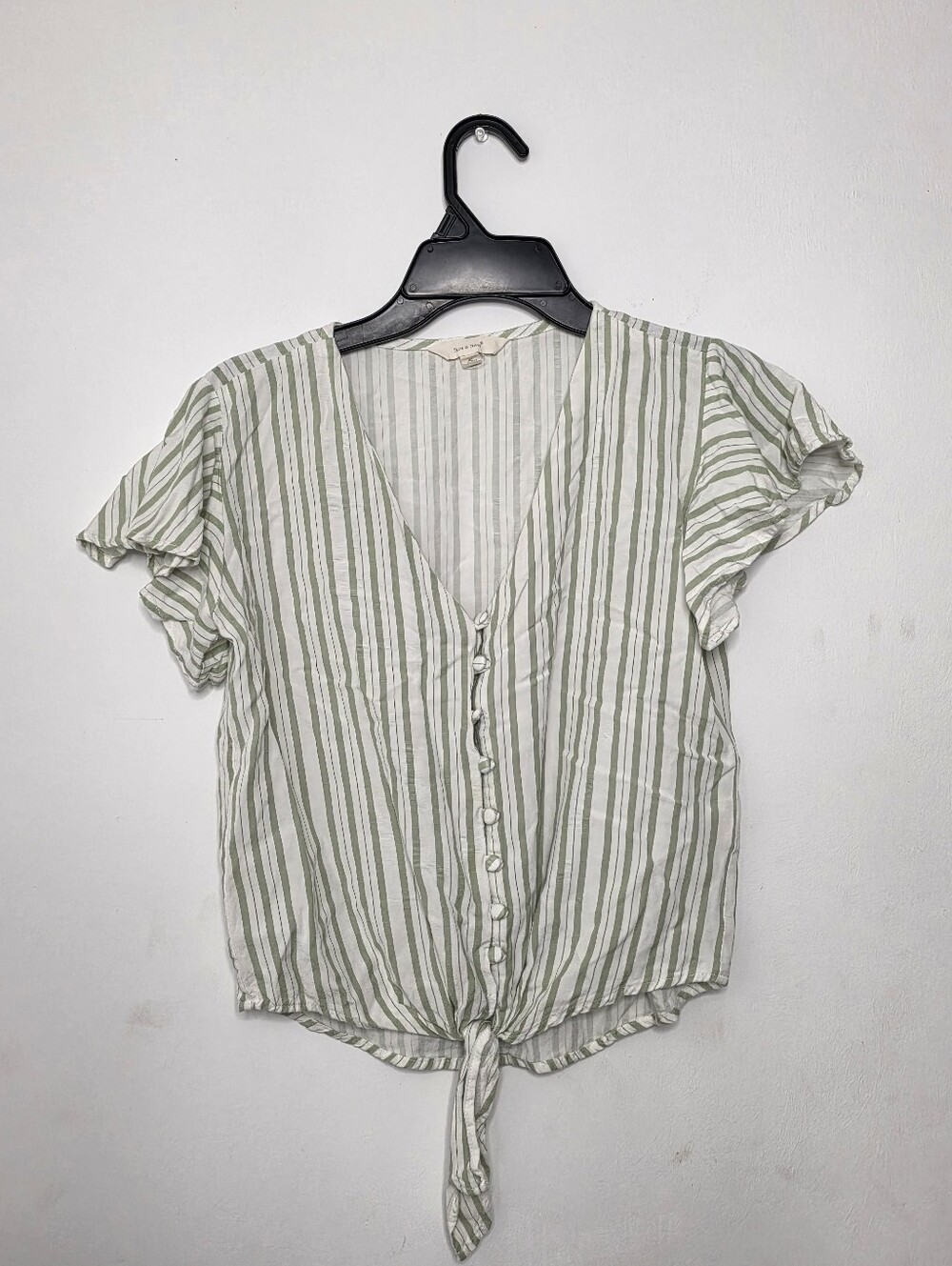 Sim & Sam green striped tie-front top Size S